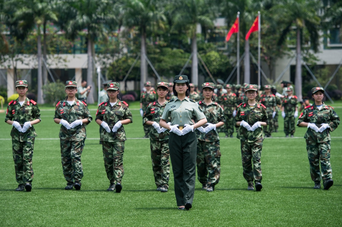 向兵哥兵姐看齊 澳門中學生參加國旗手訓練營