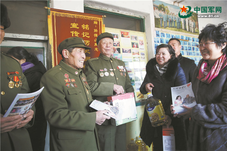 擁軍人的幸?！獜囊率匙⌒懈形蜻|寧省愛國擁軍模范李淑芳的精神境界