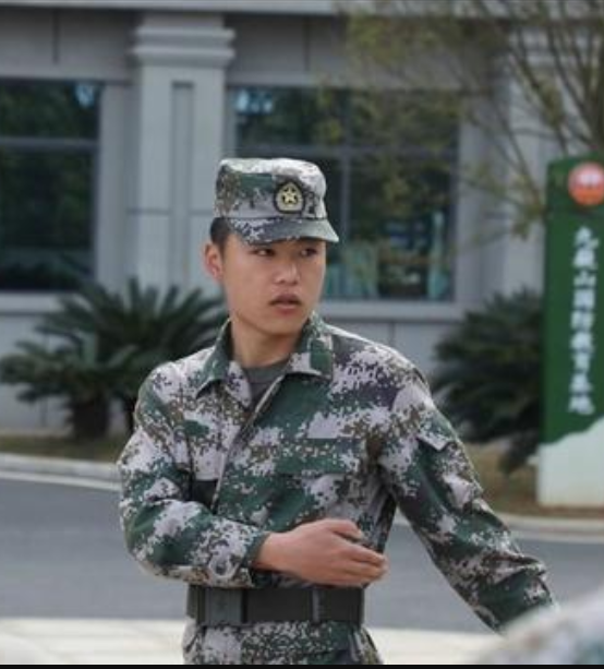 再穿軍裝赴邊疆！他二次入伍背后的故事讓人動容